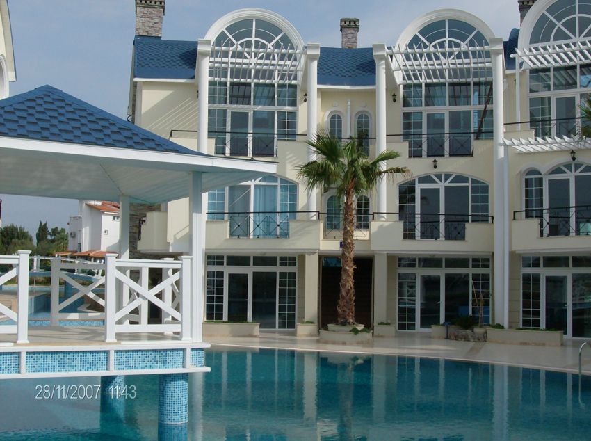 92618543729920121639331-jpg